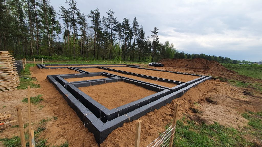 Pamatų klojiniai statybos pradžioje